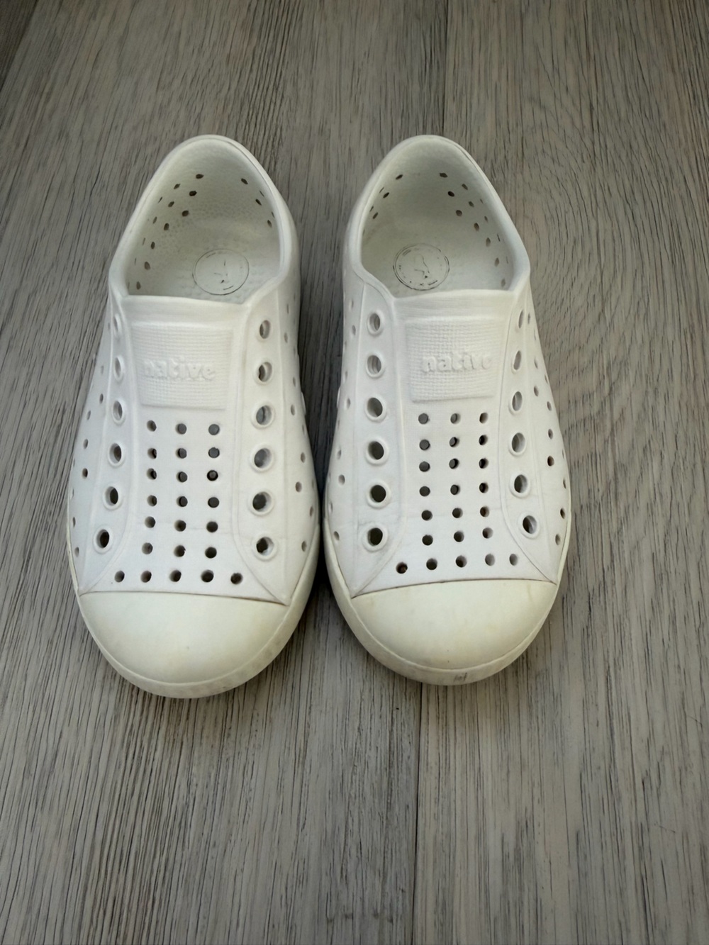 Native Kids Water Shoes in White